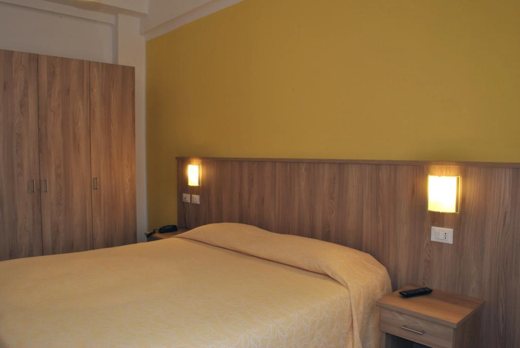 Hotel Bristol Laigueglia Ruang foto