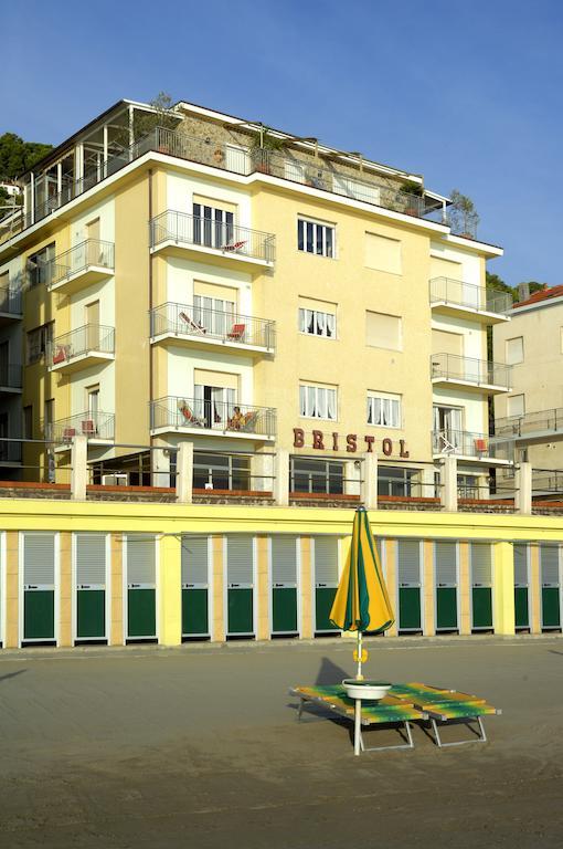 Hotel Bristol Laigueglia Bagian luar foto