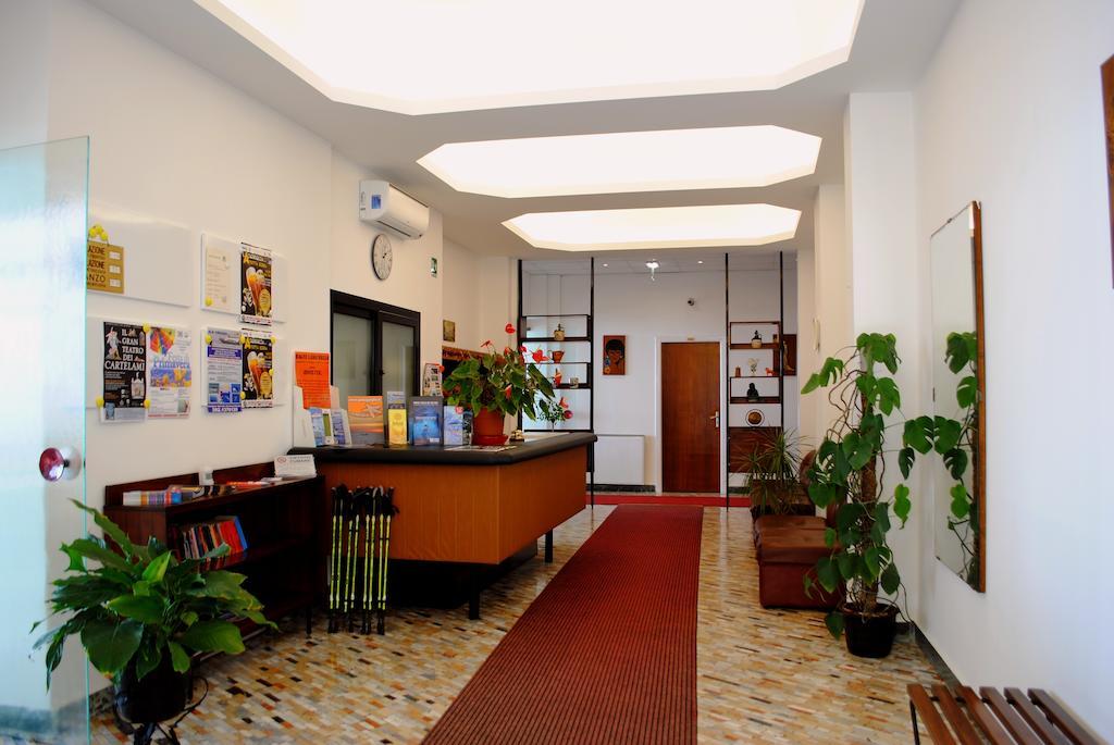 Hotel Bristol Laigueglia Bagian luar foto