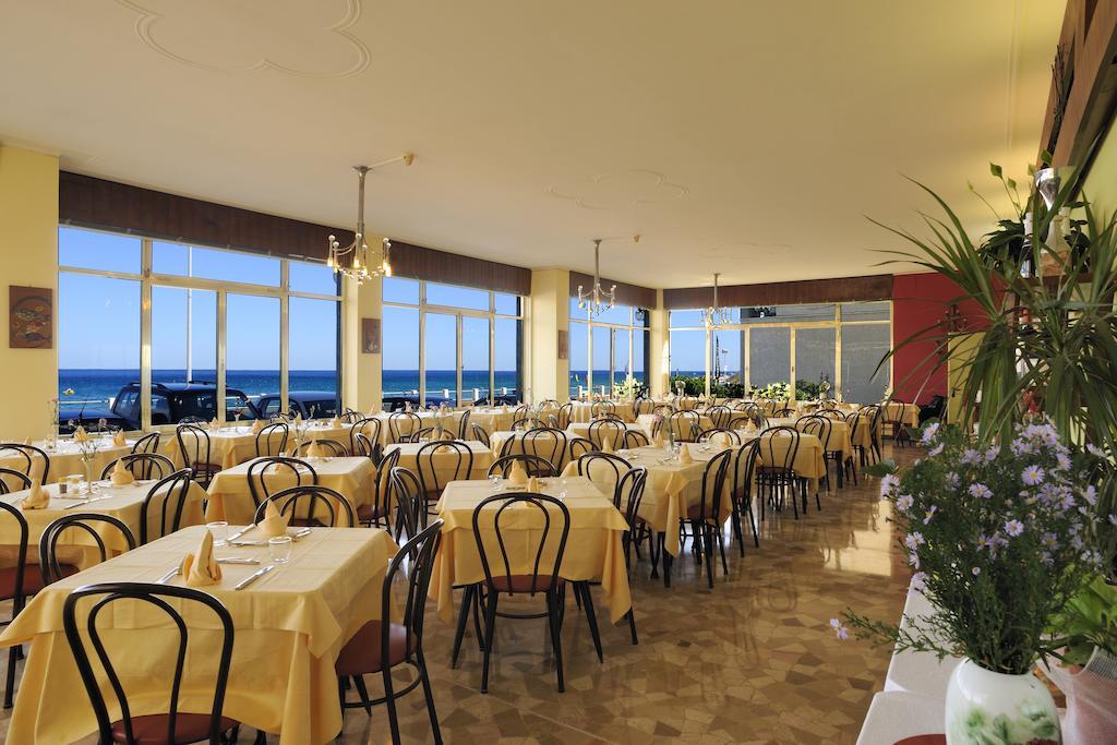 Hotel Bristol Laigueglia Bagian luar foto
