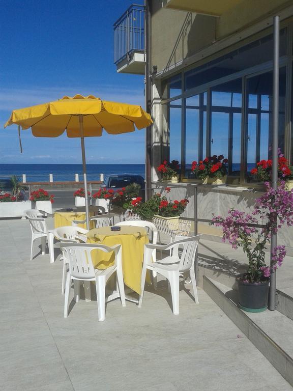 Hotel Bristol Laigueglia Bagian luar foto