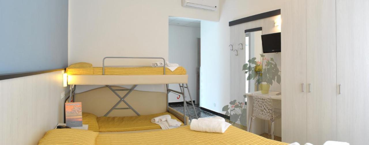 Hotel Bristol Laigueglia Bagian luar foto