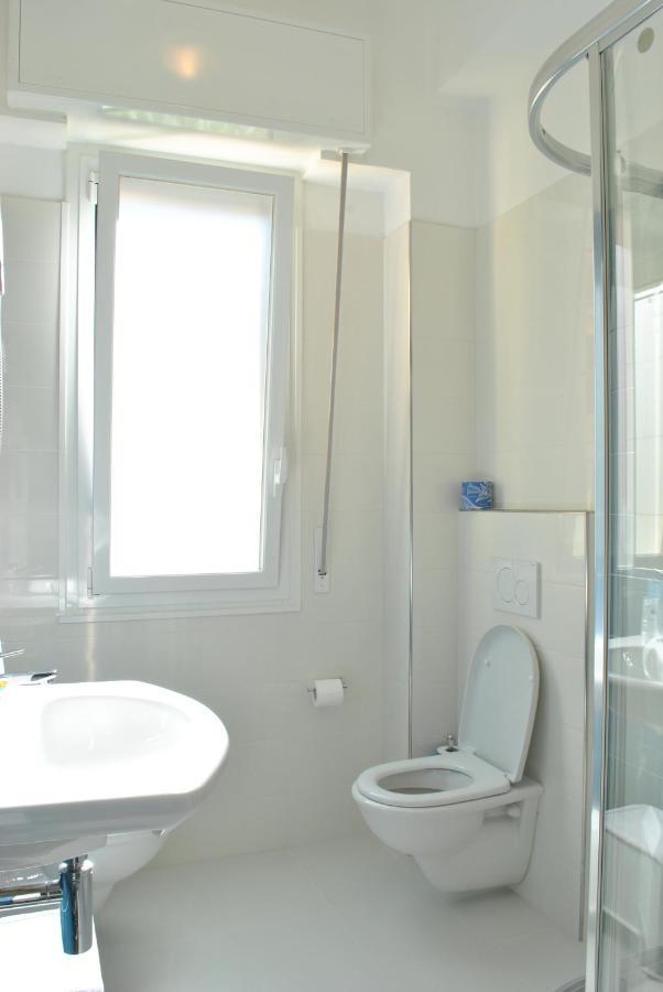Hotel Bristol Laigueglia Bagian luar foto